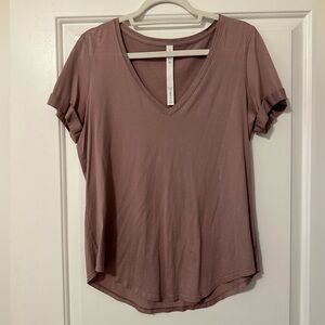 Lululemon women’s t shirt